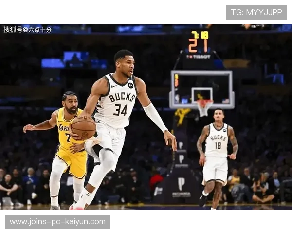 字母哥直线冲刺，密尔沃基雄鹿制造错位