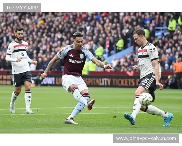 拉什福德任意球主罚曼联稳稳命中