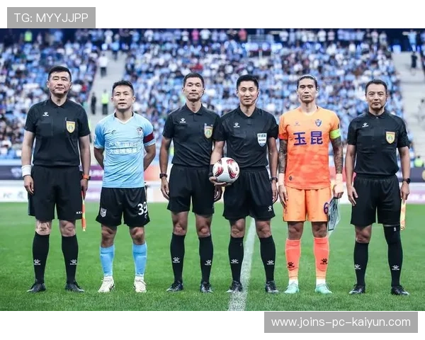 大连英博回防及时阻断了数次危险推进 大连英博回防及时阻断了数次危险推进